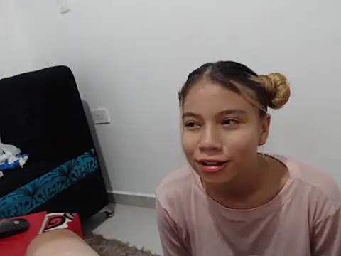 Snapshot of Naomi991 chatting on 02-23-25, 09:16 Naomi991 online show from 02-23-25, 09:16