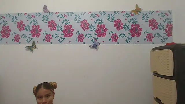 Snapshot of Naomi991 chatting on 03-05-25, 03:07 Naomi991 online show from 03-05-25, 03:07