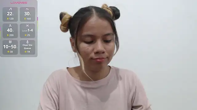 Snapshot of Naomi991 chatting on 10-19-25, 03:59 Naomi991 online show from 10-19-25, 03:59