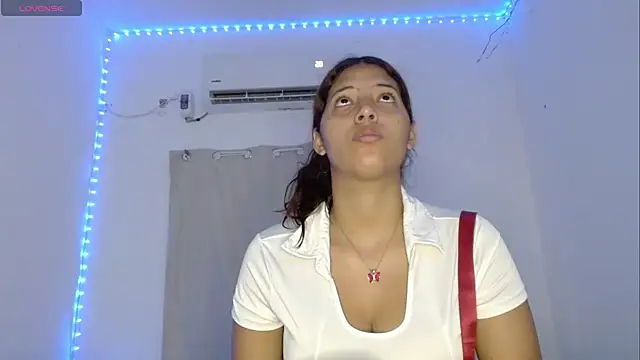 Snapshot of evaluna_horny_ chatting on 06-09-26, 06:09 evaluna horny online show from 06-09-26, 06:09