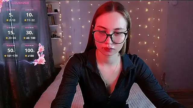 Snapshot of Miya_Mark chatting on 01-28-25, 12:22 Miya Mark online show from 01-28-25, 12:22