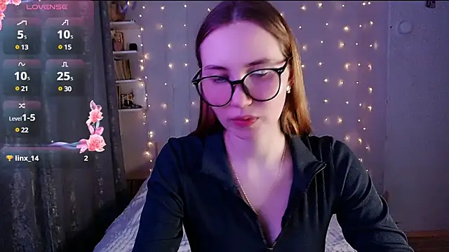 Snapshot of Miya_Mark chatting on 03-04-25, 02:32 Miya Mark online show from 03-04-25, 02:32