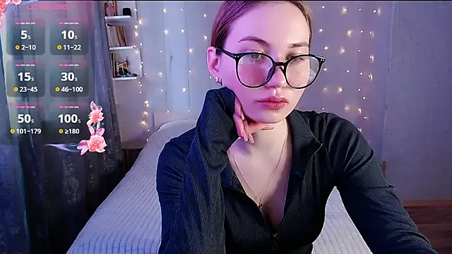 Snapshot of Miya_Mark chatting on 02-21-25, 02:06 Miya Mark online show from 02-21-25, 02:06