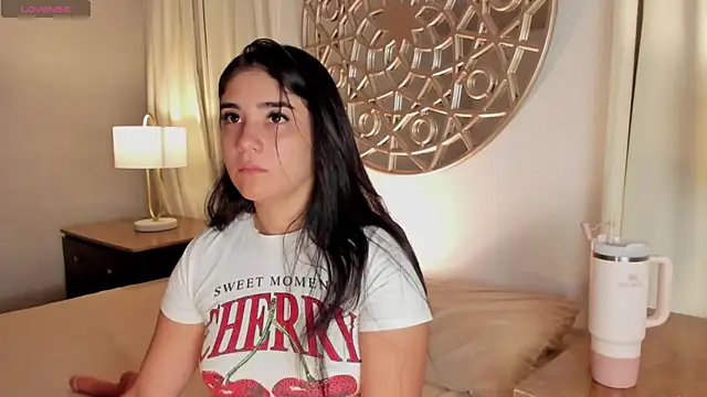 Belliinda 21 online show from 11-22-25, 06:51