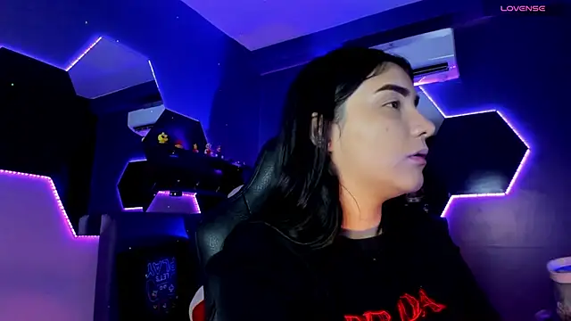 Belliinda 21 online show from 11-29-25, 06:41