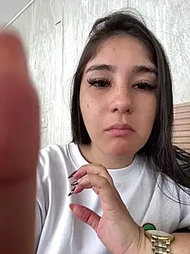 Belliinda 21 online show from 04-15-26, 06:01