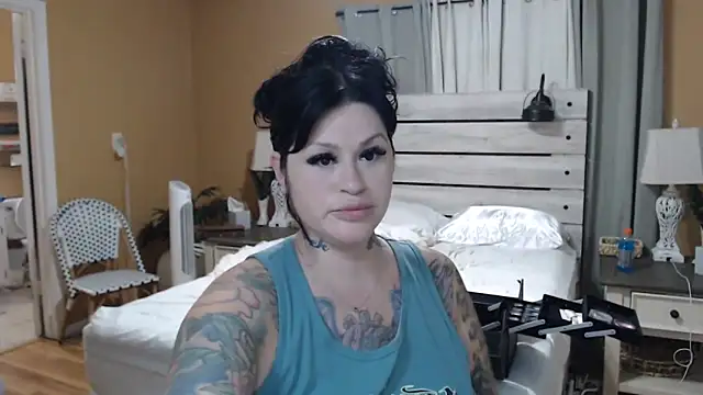 TexasTattooedHouseWife online show from 04-10-26, 02:13