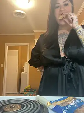 TexasTattooedHouseWife online show from 03-18-25, 12:39