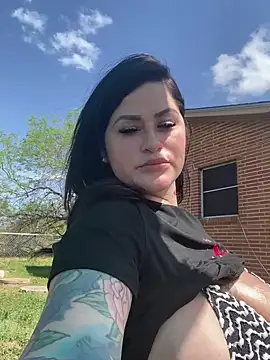 TexasTattooedHouseWife online show from 03-18-25, 07:33