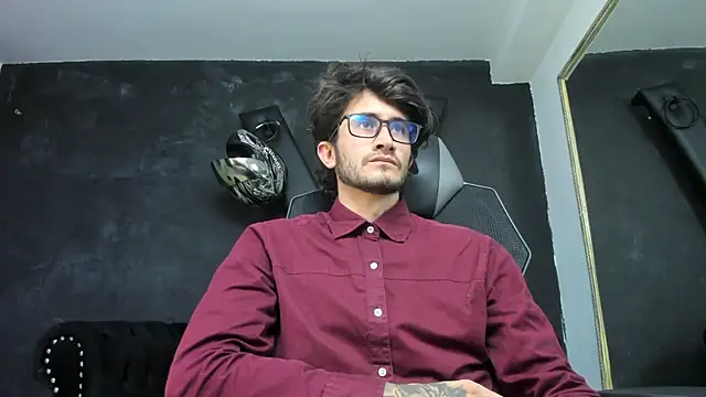 Loggan donnelly online show from 09-29-25, 08:25