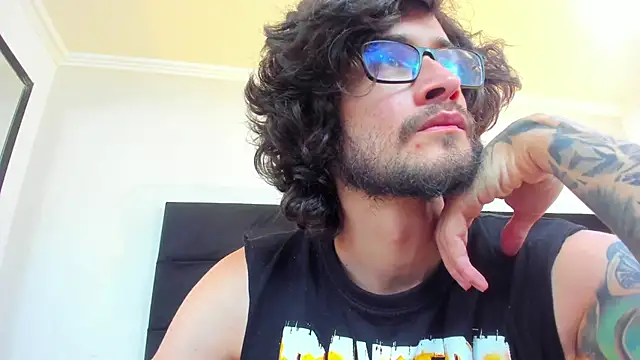 Loggan donnelly online show from 03-07-25, 12:04