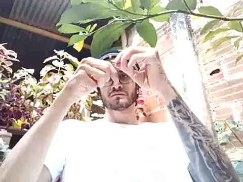 Loggan donnelly online show from 09-27-25, 07:20