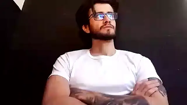 Loggan donnelly online show from 10-23-25, 06:17