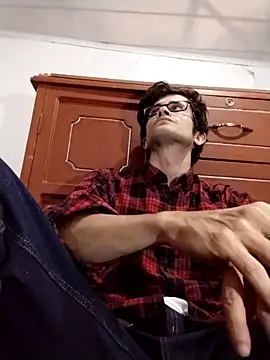 Loggan donnelly online show from 03-31-26, 10:01