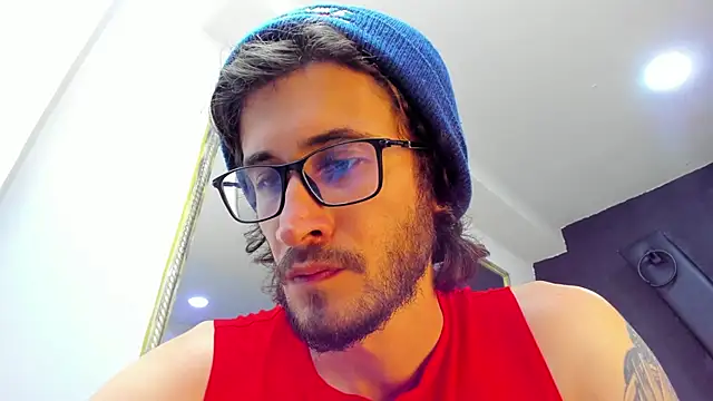 Loggan donnelly online show from 03-17-25, 11:24