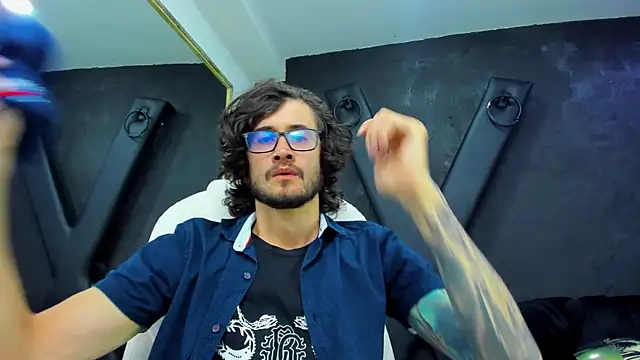 Loggan donnelly online show from 03-19-25, 08:22