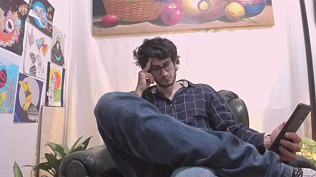 Snapshot of Loggan_donnelly chatting on 04-30-26, 07:32 Loggan donnelly online show from 04-30-26, 07:32