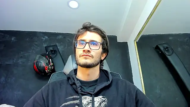 Loggan donnelly online show from 09-28-25, 08:27