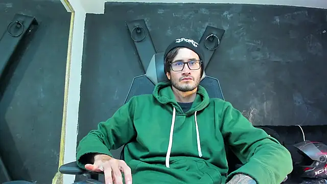 Loggan donnelly online show from 10-03-25, 07:48