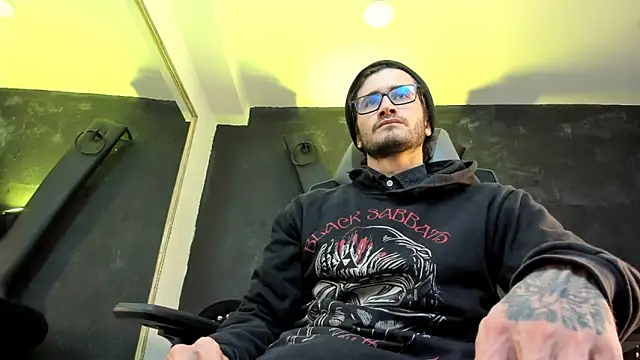 Loggan donnelly online show from 09-24-25, 08:15