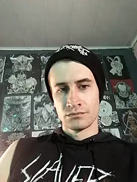 Loggan donnelly online show from 12-21-25, 04:08