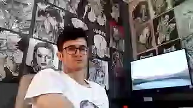 Loggan donnelly online show from 12-05-25, 06:17