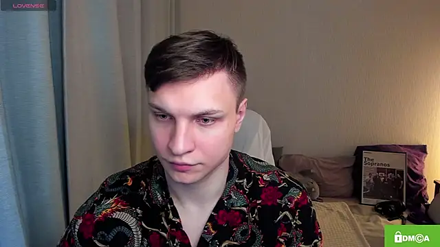 Snapshot of handsome_guy01 chatting on 05-12-26, 09:43 handsome guy01 online show from 05-12-26, 09:43