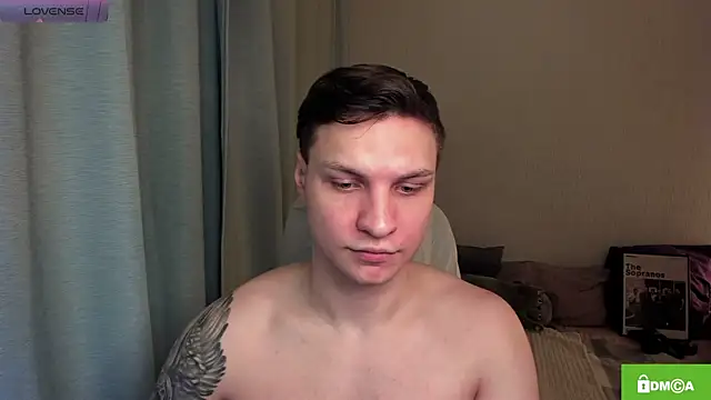 Snapshot of handsome_guy01 chatting on 06-01-26, 02:01 handsome guy01 online show from 06-01-26, 02:01