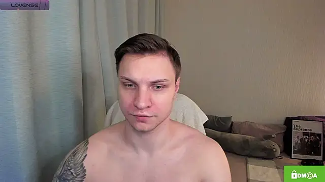 Snapshot of handsome_guy01 chatting on 06-12-26, 09:23 handsome guy01 online show from 06-12-26, 09:23