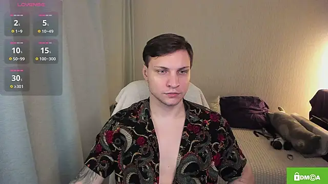 Snapshot of handsome_guy01 chatting on 07-08-26, 08:31 handsome guy01 online show from 07-08-26, 08:31