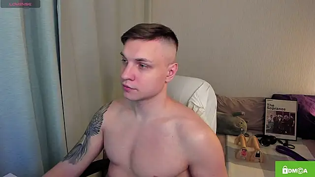 handsome guy01 online show from 04-12-26, 06:44