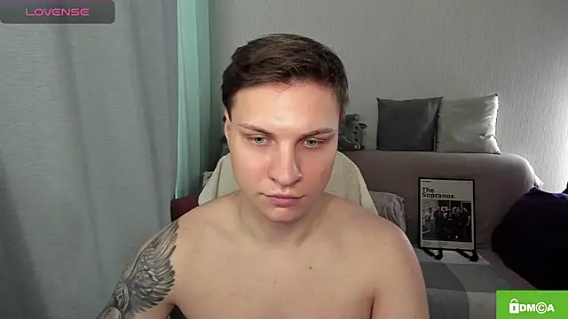 Snapshot of handsome_guy01 chatting on 06-21-26, 05:13 handsome guy01 online show from 06-21-26, 05:13