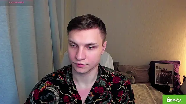 Snapshot of handsome_guy01 chatting on 05-14-26, 04:20 handsome guy01 online show from 05-14-26, 04:20