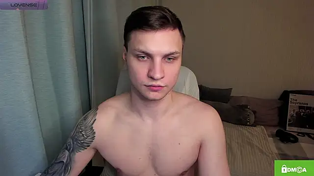 Snapshot of handsome_guy01 chatting on 05-24-26, 08:09 handsome guy01 online show from 05-24-26, 08:09