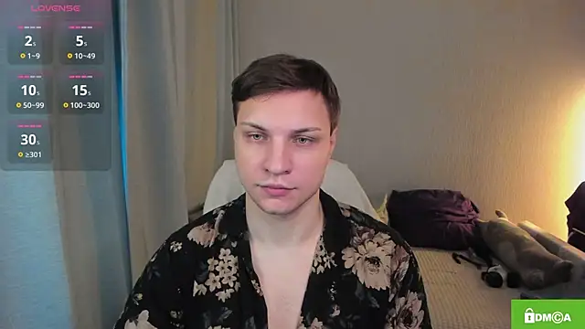 Snapshot of handsome_guy01 chatting on 07-05-26, 04:06 handsome guy01 online show from 07-05-26, 04:06