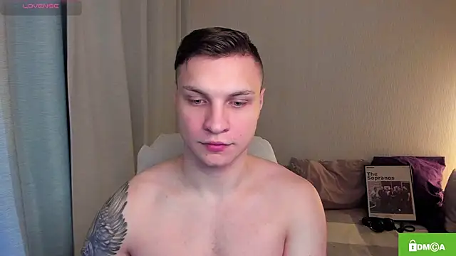 Snapshot of handsome_guy01 chatting on 04-23-26, 08:32 handsome guy01 online show from 04-23-26, 08:32