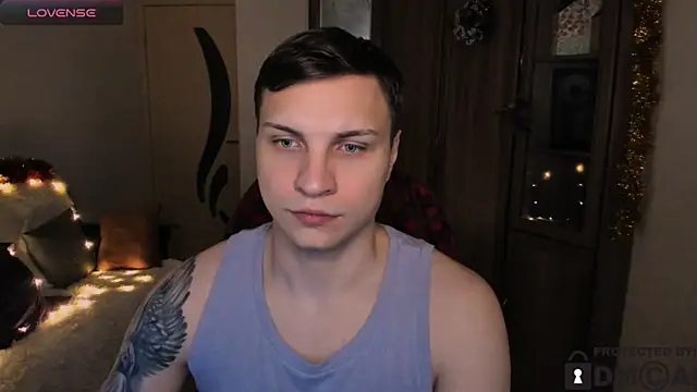 handsome guy01 online show from 12-01-25, 08:42