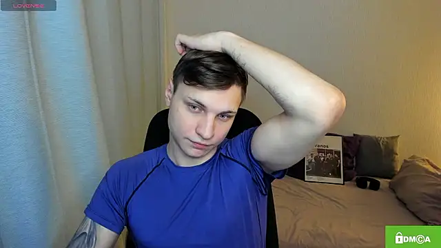 handsome guy01 online show from 02-12-26, 09:58