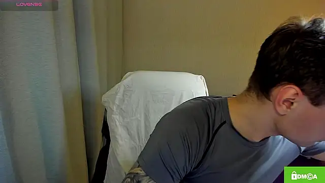 handsome guy01 online show from 03-06-26, 10:38