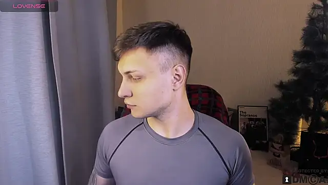 handsome guy01 online show from 01-10-26, 03:13