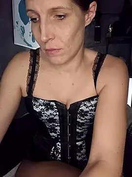 Lenchen  online show from 02-18-25, 10:47