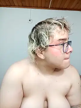 amalia love online show from 11-29-25, 04:29