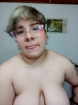 Snapshot of amalia_love chatting on 01-18-25, 10:17 amalia love online show from 01-18-25, 10:17