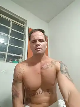 Snapshot of Giricotta chatting on 05-15-26, 03:04 Giricotta online show from 05-15-26, 03:04