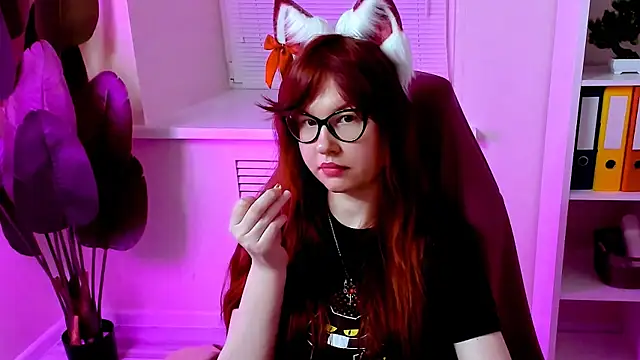 CarolGiggly online show from 11-30-25, 02:23