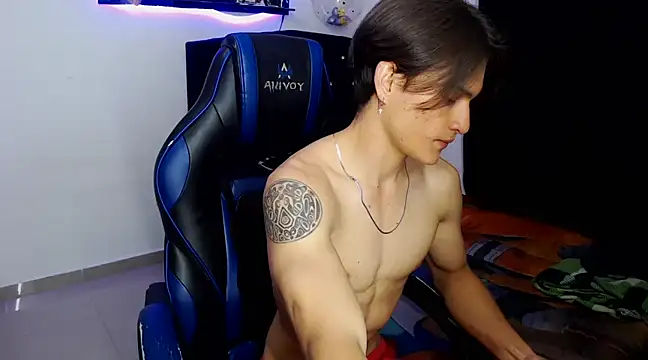 Snapshot of sr_jaeger chatting on 03-15-25, 11:28 sr jaeger online show from 03-15-25, 11:28