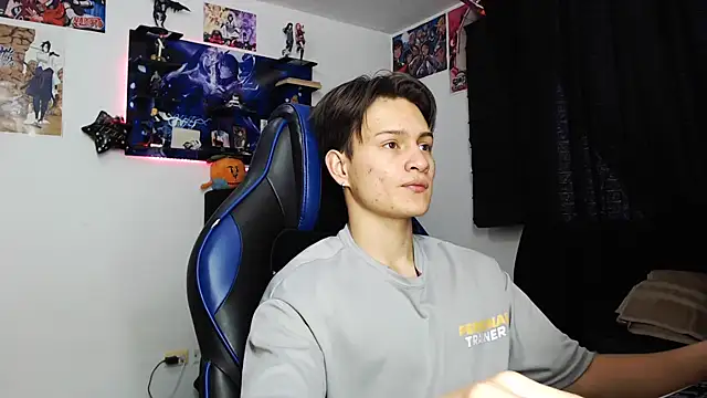 Snapshot of sr_jaeger chatting on 10-21-25, 01:10 sr jaeger online show from 10-21-25, 01:10