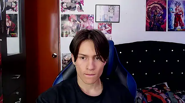 Snapshot of sr_jaeger chatting on 03-08-25, 08:14 sr jaeger online show from 03-08-25, 08:14