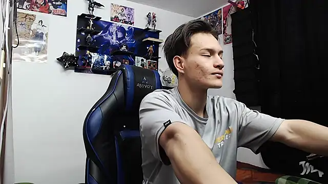 Snapshot of sr_jaeger chatting on 09-18-25, 01:25 sr jaeger online show from 09-18-25, 01:25