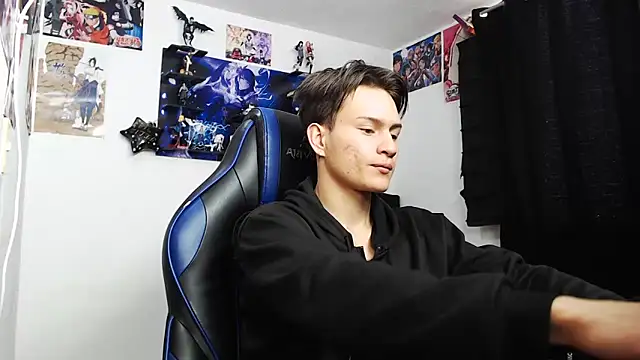 Snapshot of sr_jaeger chatting on 10-06-25, 01:01 sr jaeger online show from 10-06-25, 01:01